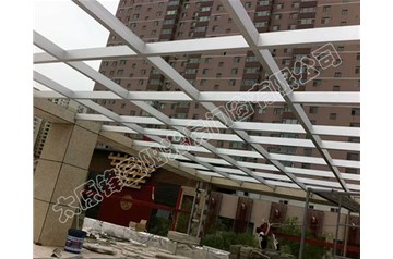 太原鋼結構陽光房的搭建步驟有哪些？鋒登陽光房門窗